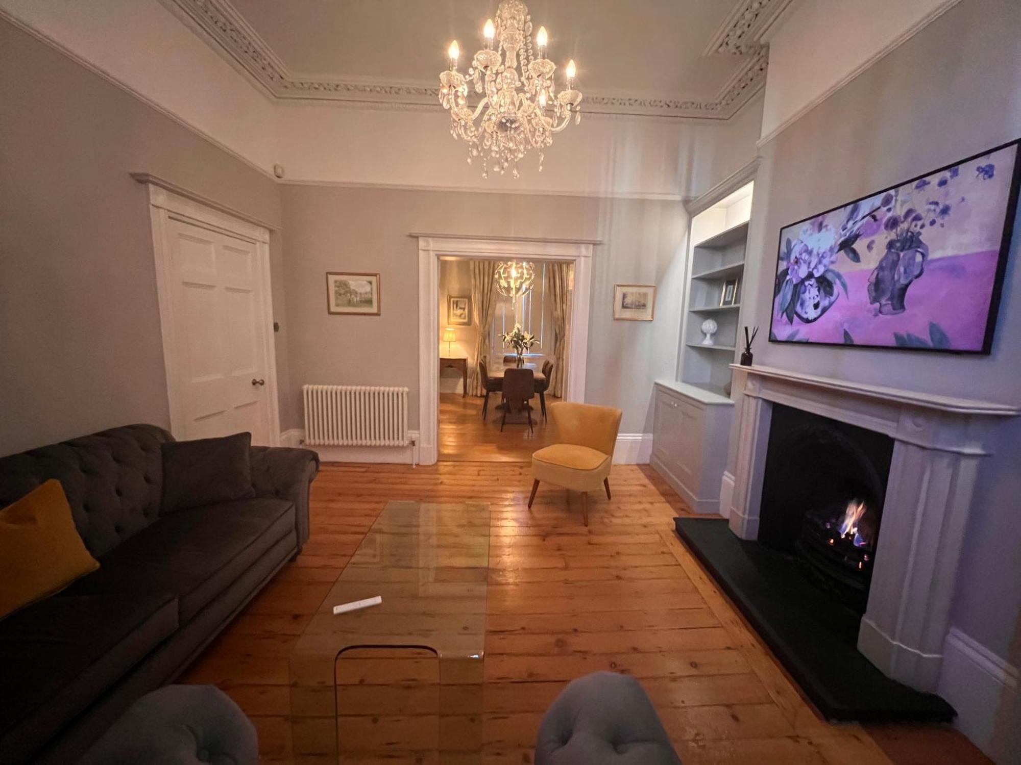No2 Clarence Grade Ii Regency Townhouse Short Walk To Racecourse And Town Centre Casa de férias *