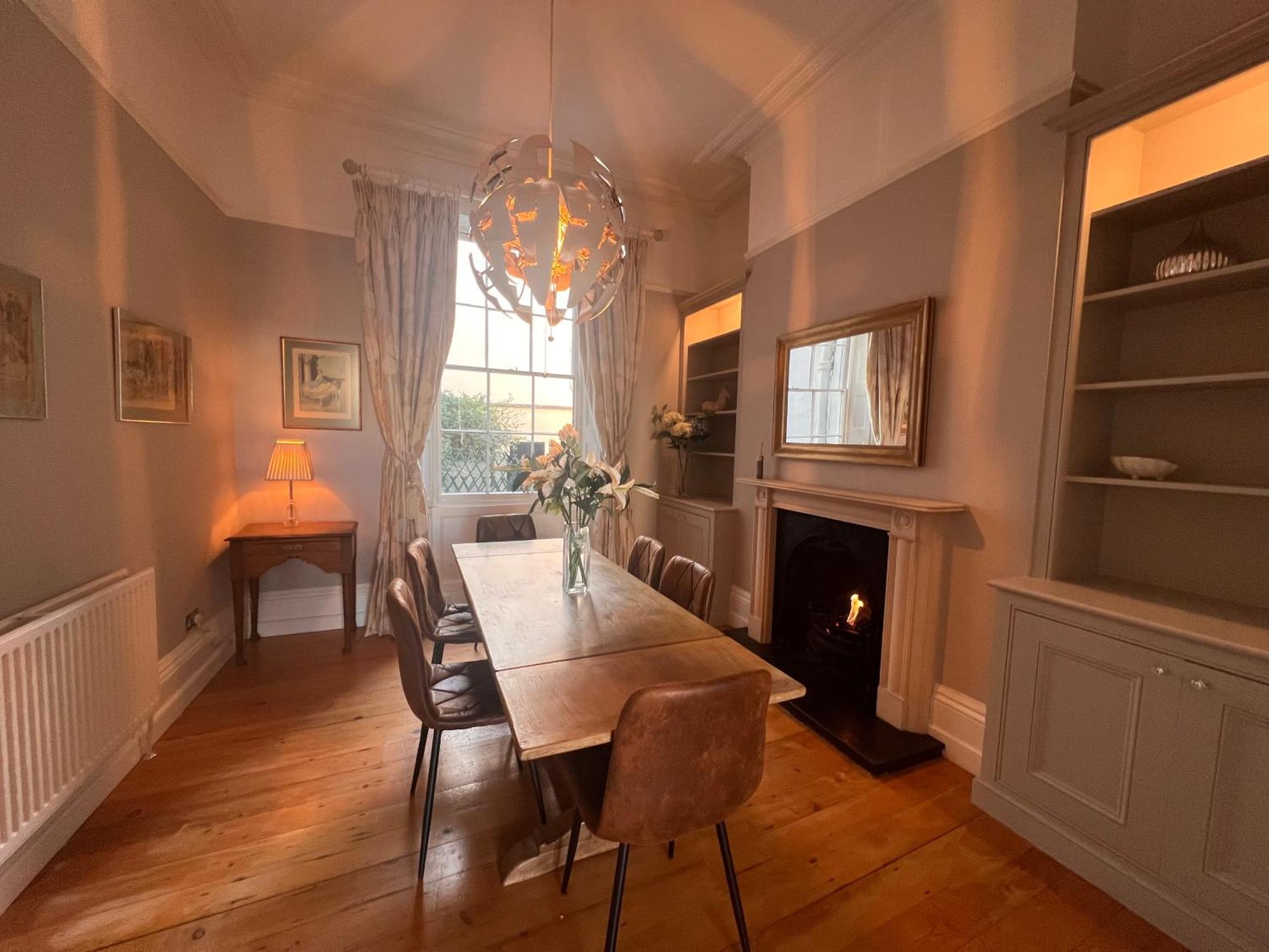 Casa de férias No2 Clarence Grade Ii Regency Townhouse Short Walk To Racecourse And Town Centre